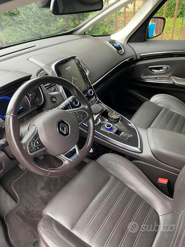 Usata Renault Espace Intens 160 CV (117 kW) 2017 Grigio Berlina