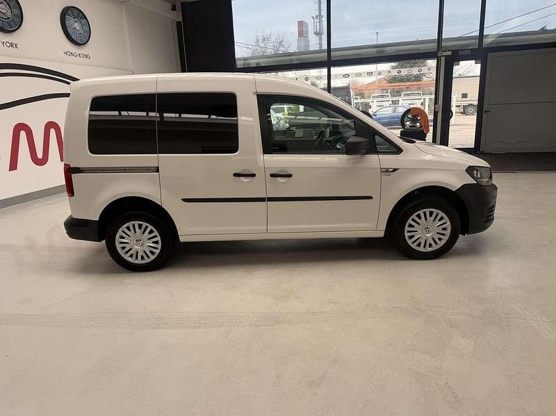 Usata VW Caddy 110 CV (80 kW) 2019 Bianco Monovolume