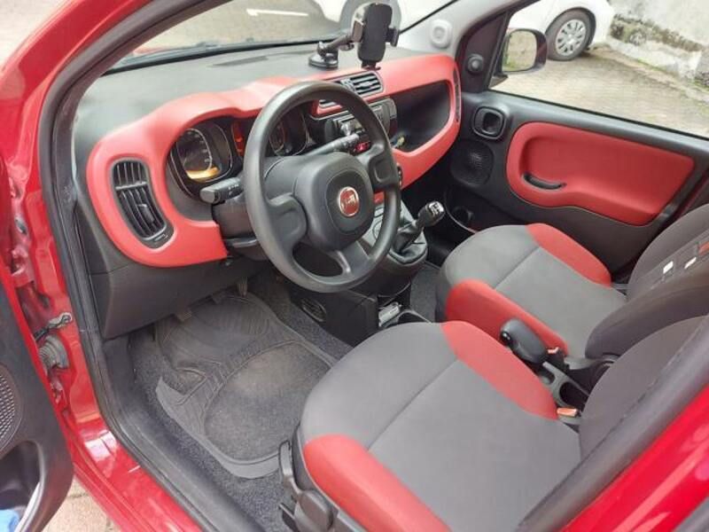 Usata Fiat Panda Easy 75 CV (55 kW) 2015 Rosso Utilitaria