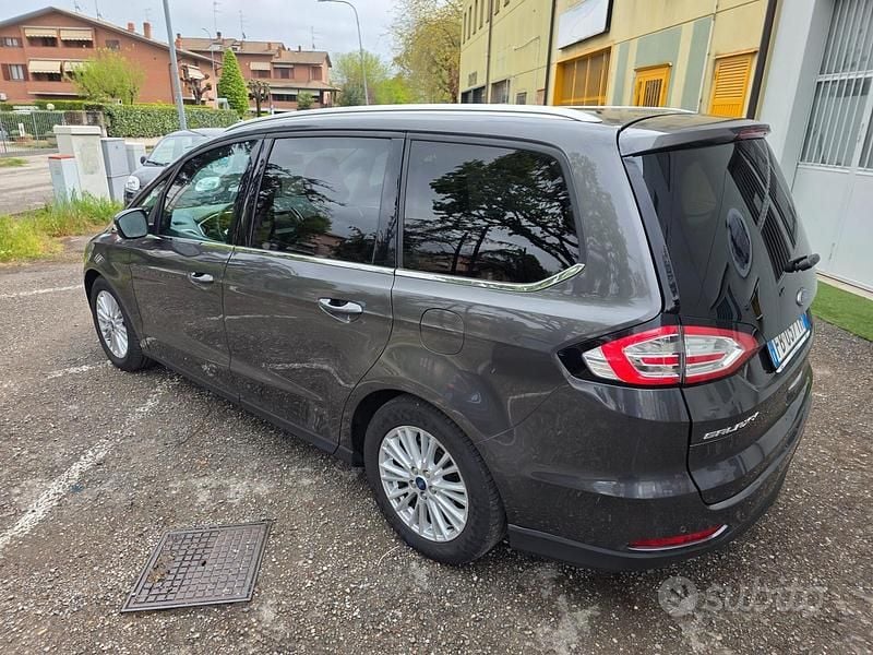 Usata Ford Galaxy Titanium 180 CV (132 kW) 2016 Grigio Monovolume
