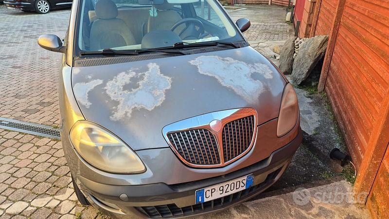 Usata Lancia Ypsilon 2004 Utilitaria