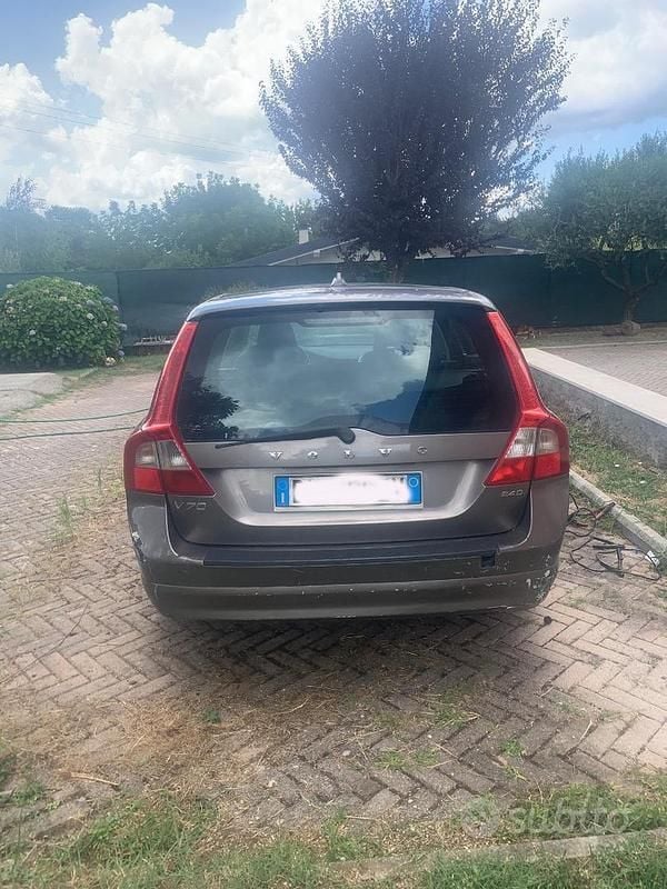 Usata Volvo V70 2011 Grigio Station wagon