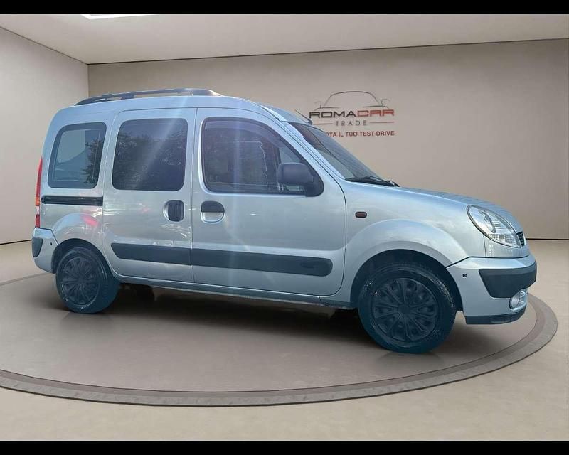 Usado Renault Kangoo Expression 75 CV (55 kW) 2003 Plateado Monovolumen