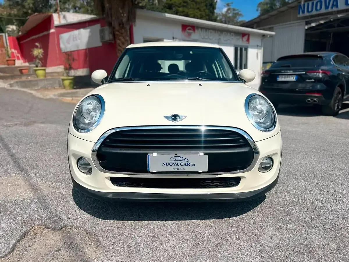 Usata Mini Cooper D Hype 95 CV (69 kW) 2016 Giallo Utilitaria