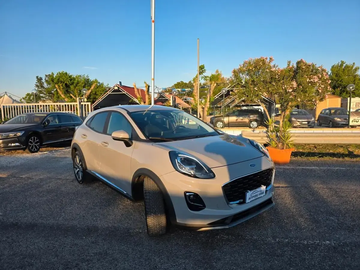 Usata Ford Puma Titanium 125 CV (91 kW) 2022 Grigio SUV