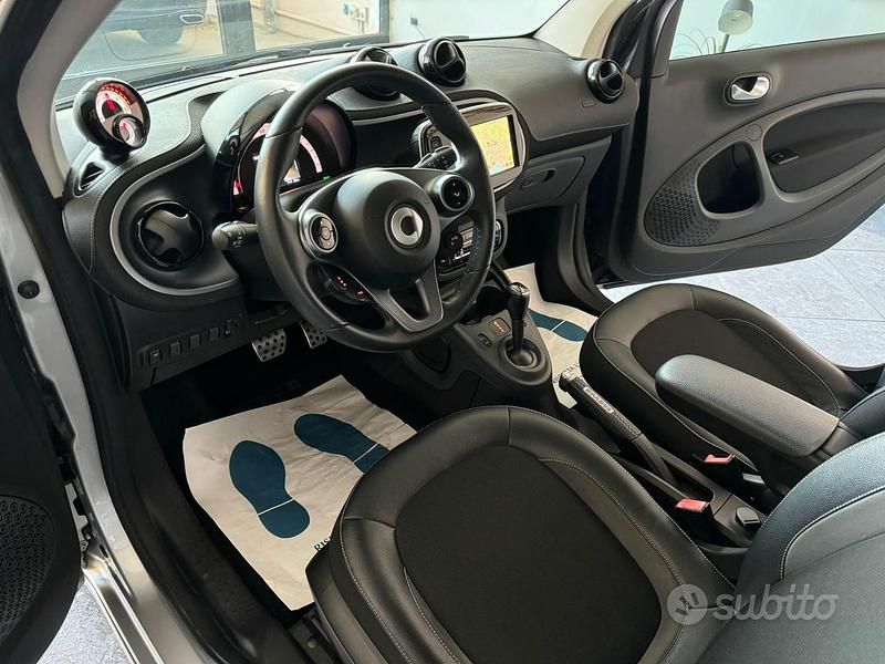 Usata Smart ForTwo Electric Drive Brabus 60 kW (82 CV) 2019 Grigio Coupé