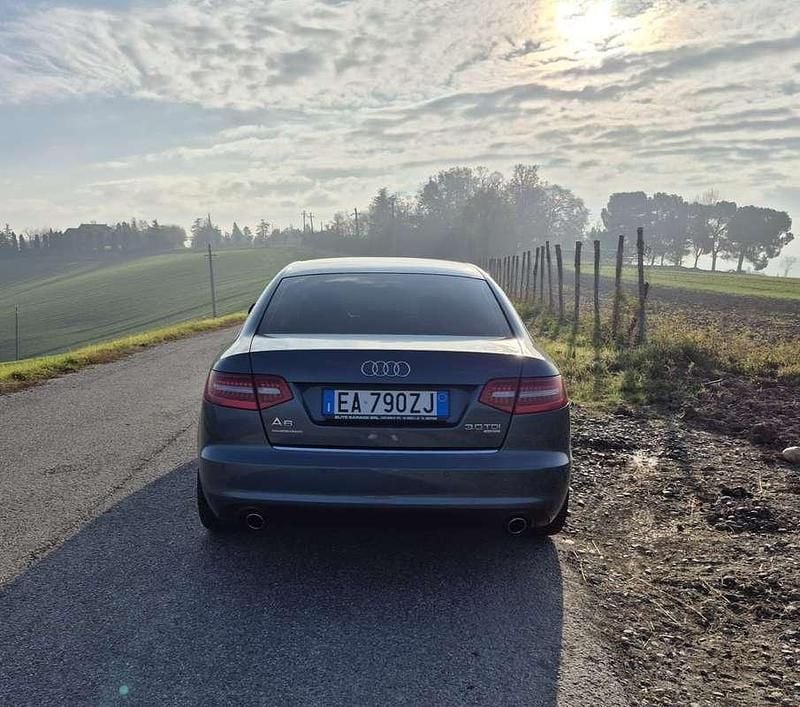 Usata Audi A6 240 CV (176 kW) 2010 Blu/azzurro Berlina