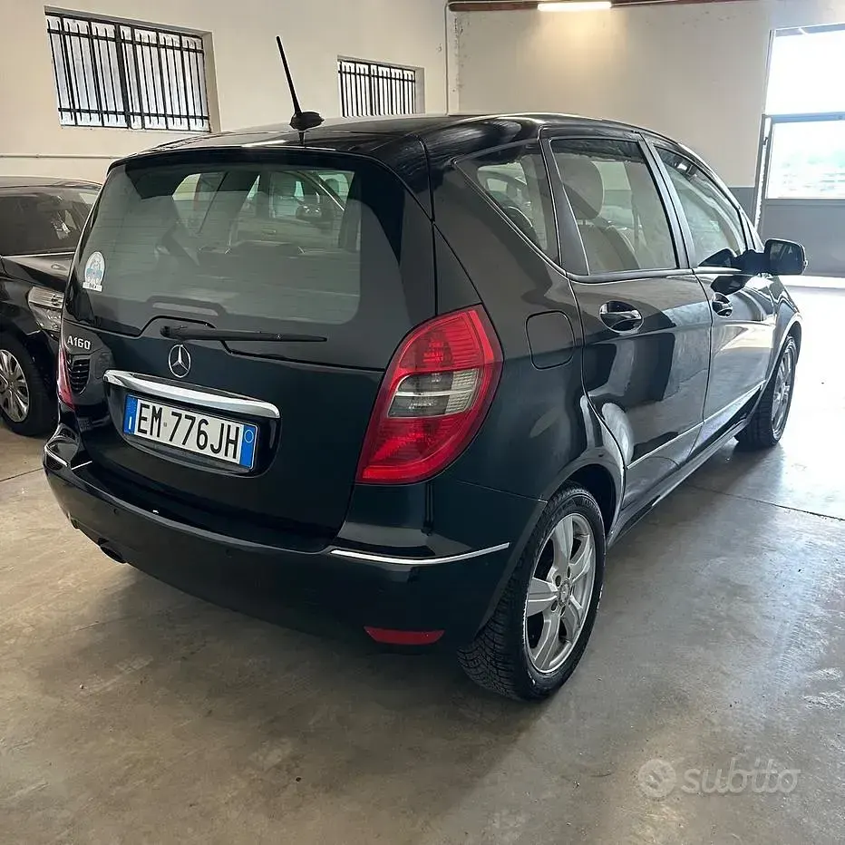 Usata Mercedes A160 Edition 95 CV (69 kW) 2012 Nero Utilitaria