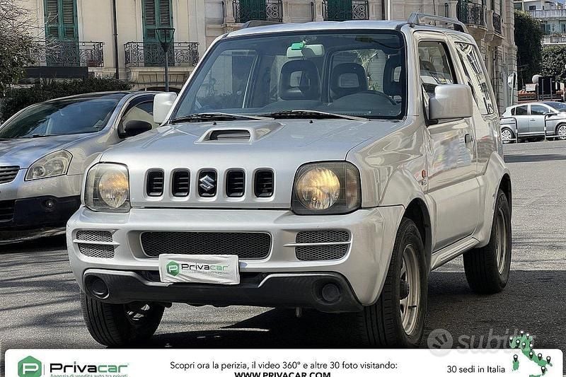 Usata Suzuki Jimny 86 CV (63 kW) 2006 Grigio SUV
