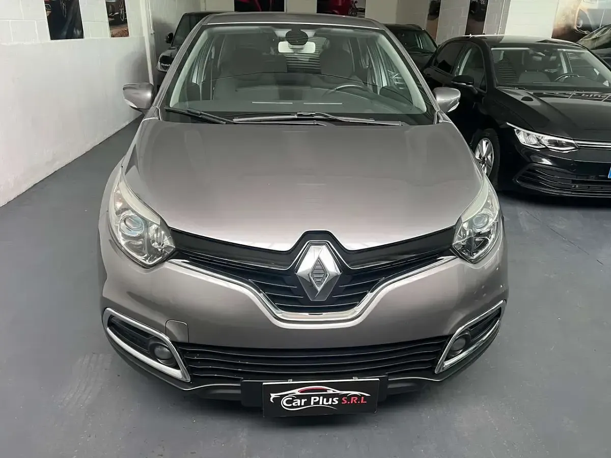 Usata Renault Captur 90 CV (66 kW) 2014 Grigio SUV