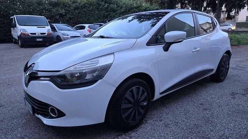Usata Renault Clio IV Life 75 CV (55 kW) 2015 Bianco Berlina