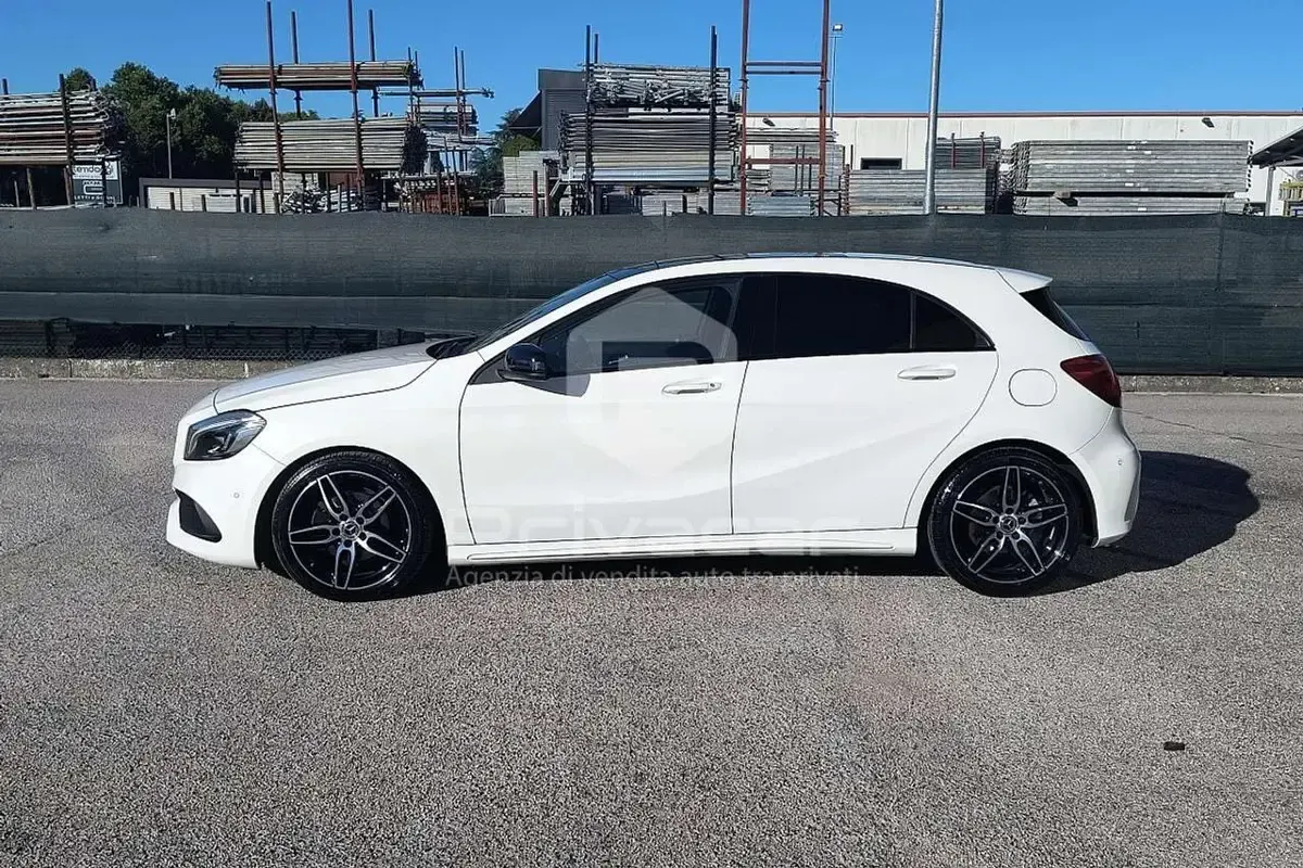Usata Mercedes A200 Premium 136 CV (100 kW) 2017 Bianco Utilitaria