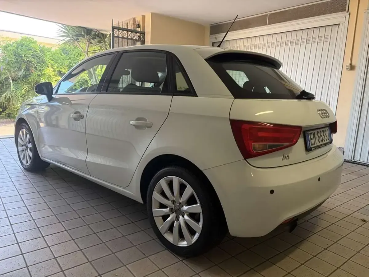 Usata Audi A1 Sportback 90 CV (66 kW) 2012 Bianco Utilitaria