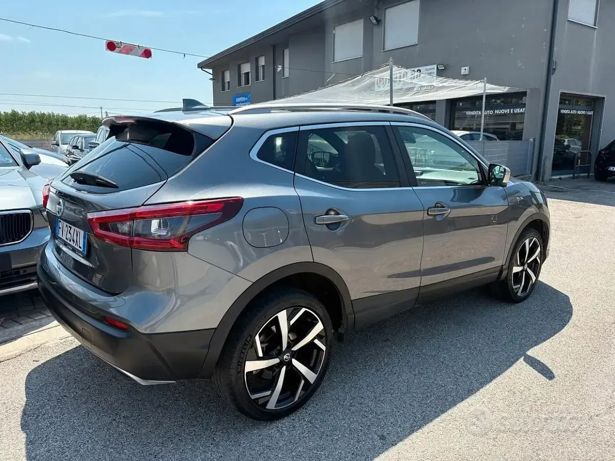 Usata Nissan Qashqai Tekna+ 116 CV (85 kW) 2019 Grigio SUV
