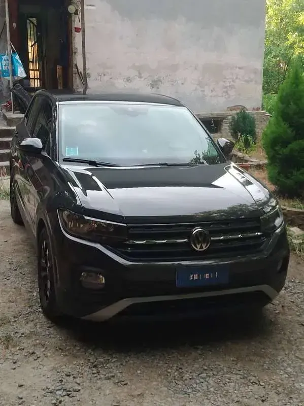 Usata VW T-Cross Style 95 CV (69 kW) 2019 Grigio SUV
