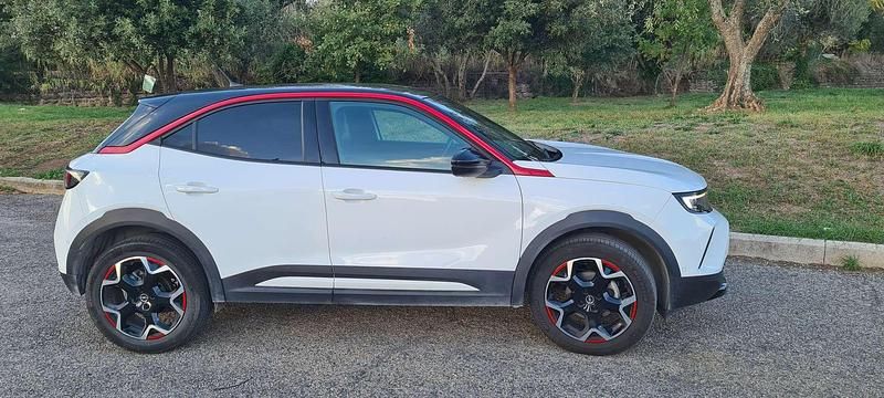 Usata Opel Mokka GS Line 131 CV (96 kW) 2021 Bianco SUV