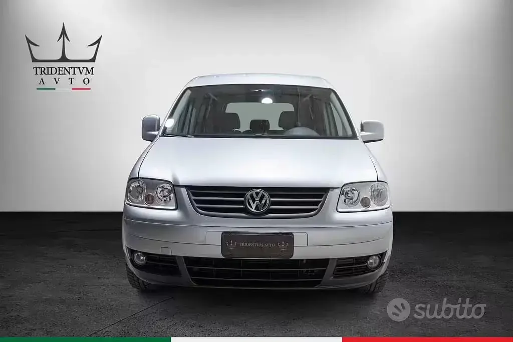 Usata VW Caddy Life 105 CV (77 kW) 2010 Argento Monovolume