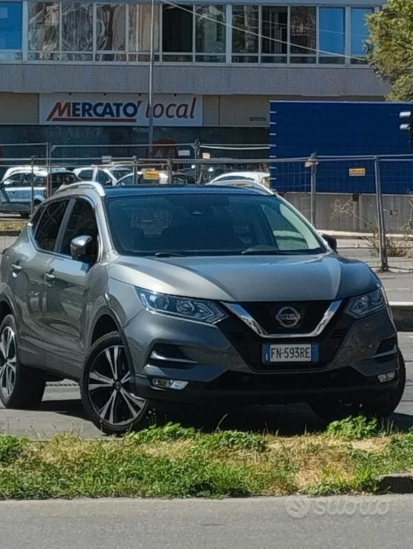 Usata Nissan Qashqai 116 CV (85 kW) 2018 Grigio SUV