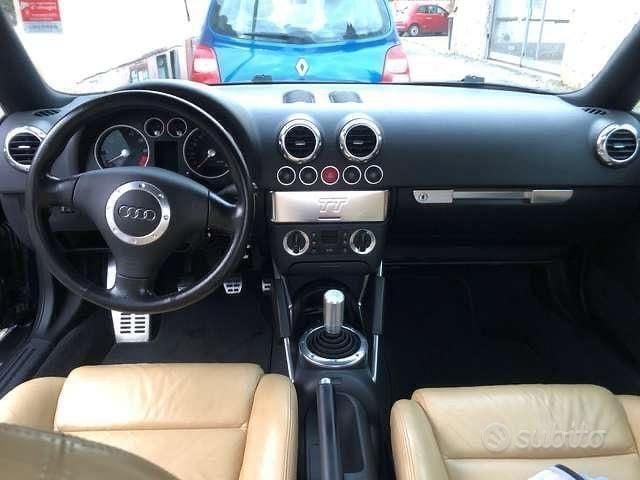 Usata Audi TT 179 CV (131 kW) 2004 Blu Coupé