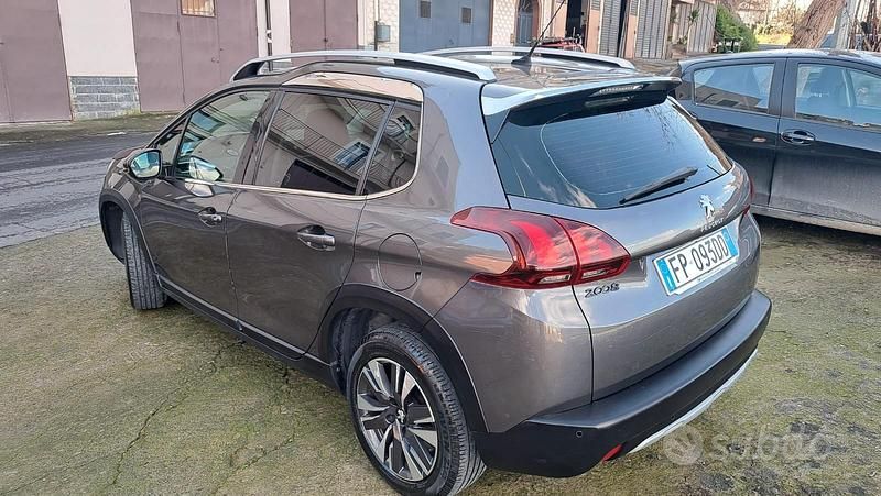 Usata Peugeot 2008 92 CV (67 kW) 2018 Grigio SUV