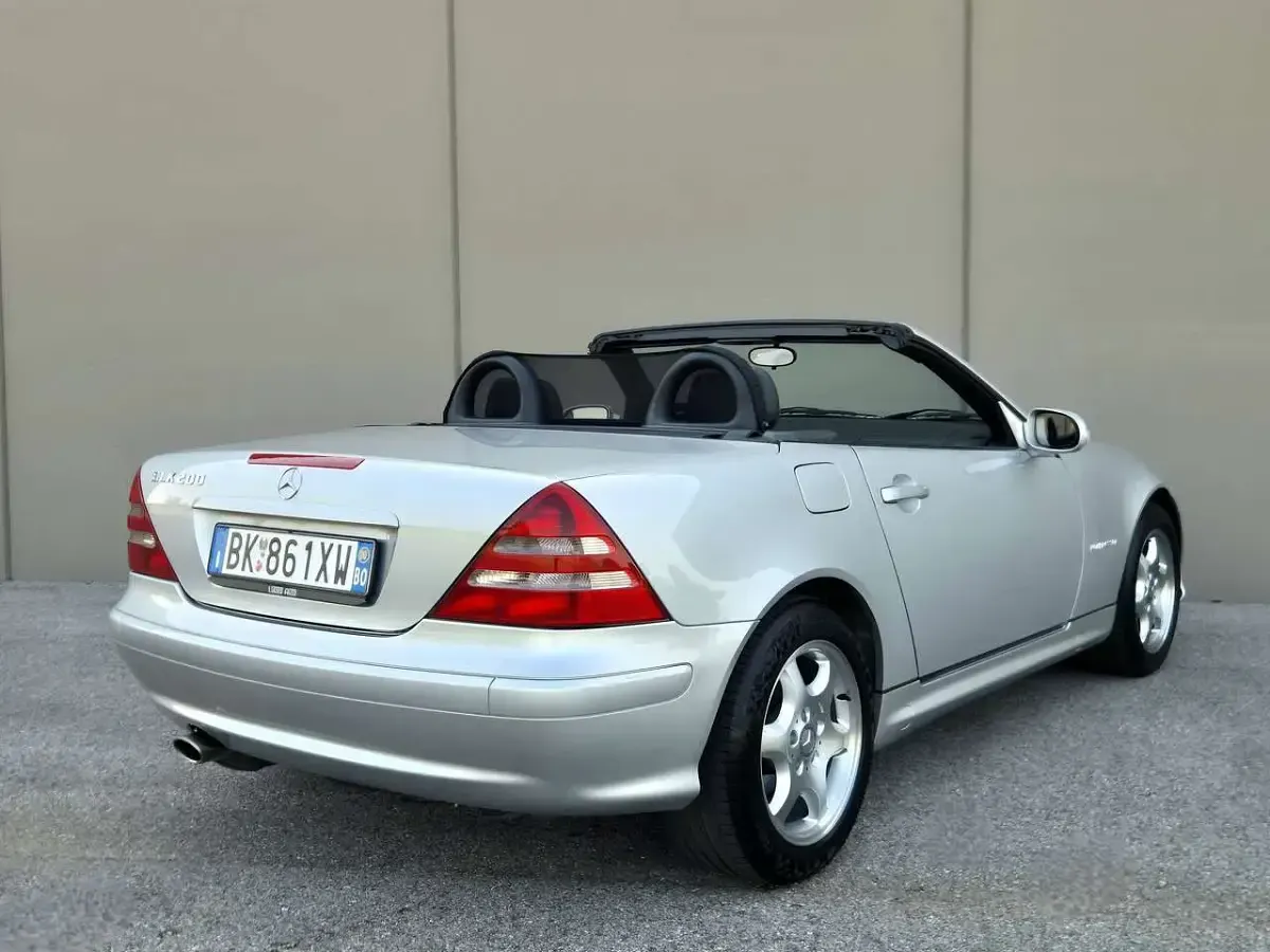 Usata Mercedes SLK200 Edition 163 CV (119 kW) 2000 Argento Cabrio