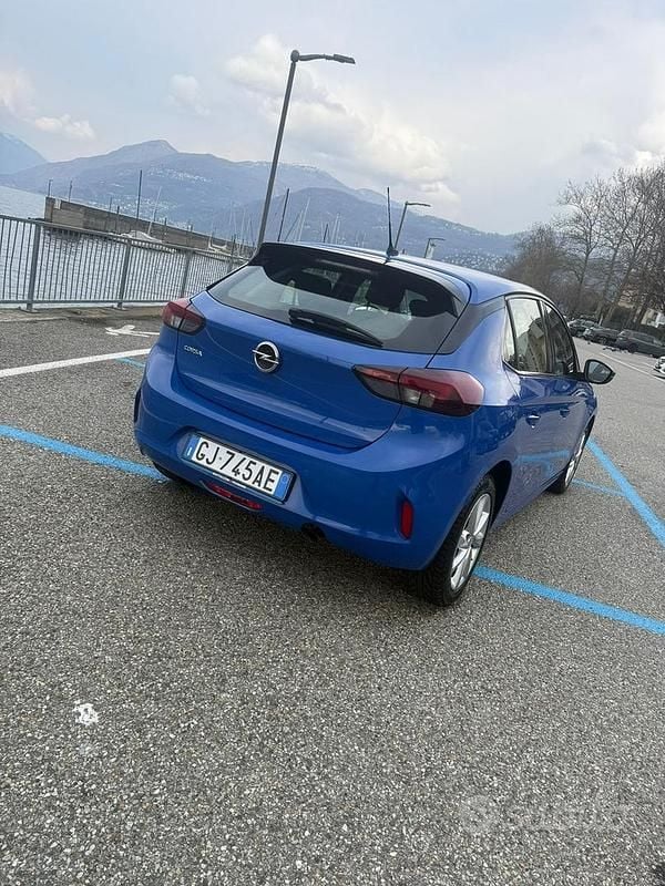 Usata Opel Corsa Elegance 101 CV (74 kW) 2022 Blu Utilitaria