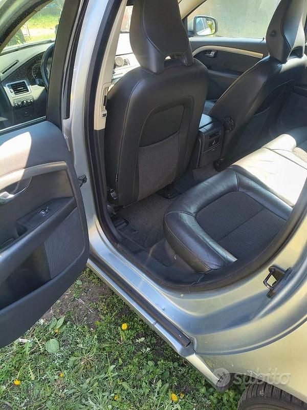 Usata Volvo V70 185 CV (136 kW) 2008 Grigio Station wagon