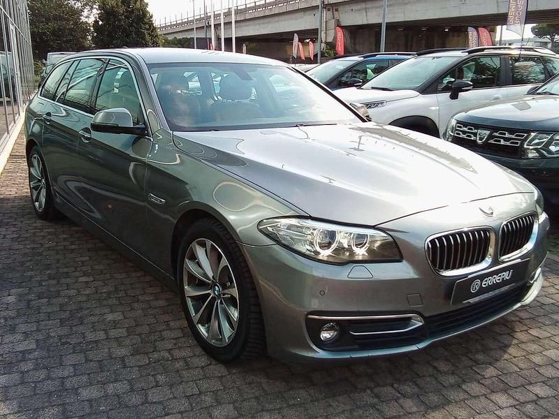 Usata BMW 520 Luxury Line 190 CV (139 kW) 2017 Grigio Station wagon