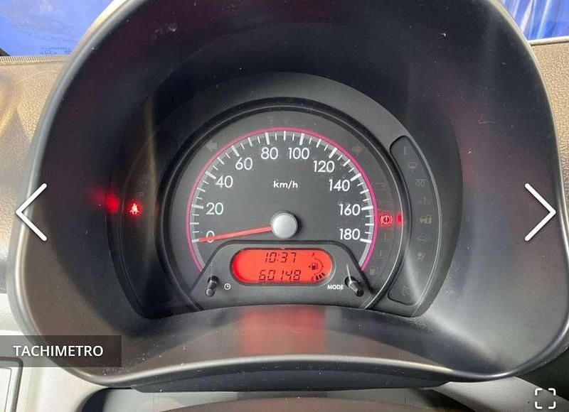 Usata Nissan Pixo Acenta 68 CV (50 kW) 2011 Nero manattan Utilitaria