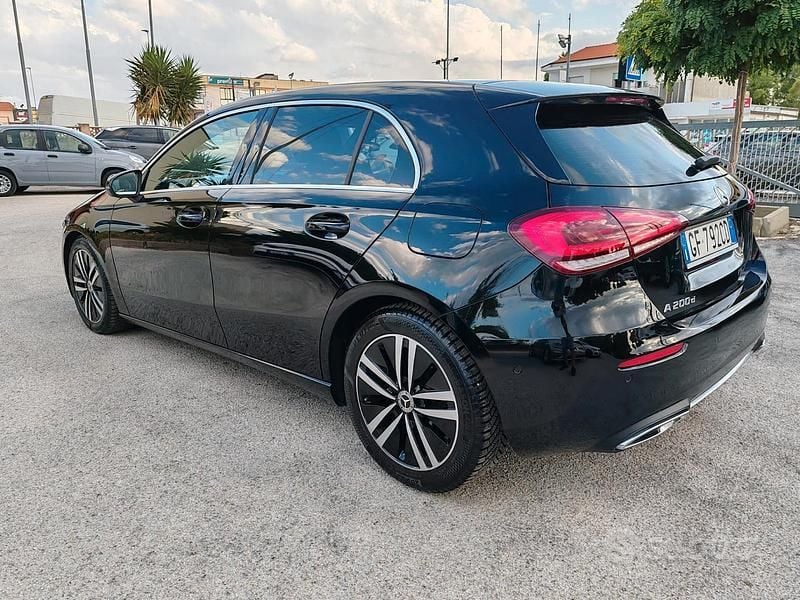 Usata Mercedes A200 150 CV (110 kW) 2021 Nero Berlina