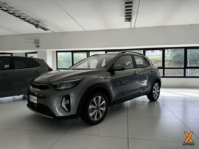 Usata Kia Stonic Urban 99 CV (72 kW) 2024 Grigio scuro SUV
