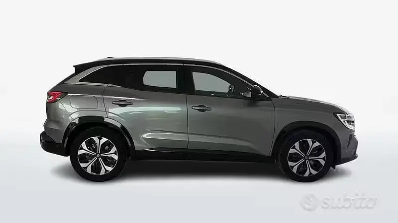 Usata Renault Austral Techno 130 CV (95 kW) 2023 Grigio SUV