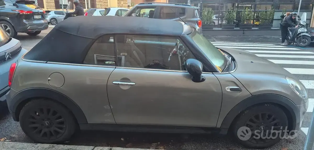 Usata Mini Cooper D Cabriolet 116 CV (85 kW) 2017 Grigio Cabrio