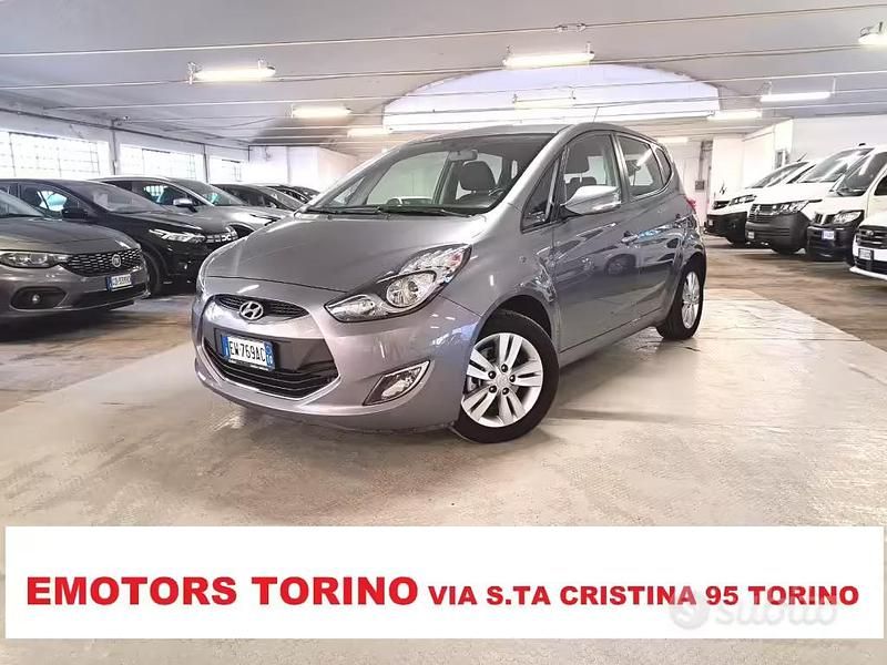 Usata Hyundai ix20 Comfort 90 CV (66 kW) 2014 Grigio Utilitaria