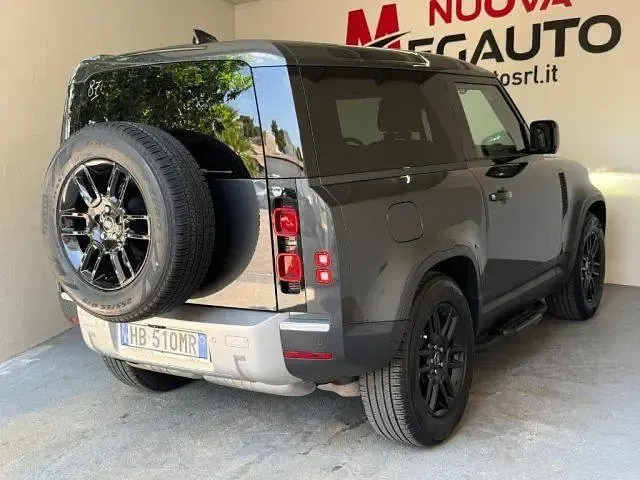 Usata Land Rover Defender S 199 CV (146 kW) 2026 Grigio SUV