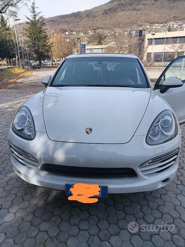 Bianco Usata 2013 Porsche Cayenne SUV | 16.500 € - Immagine 1/4