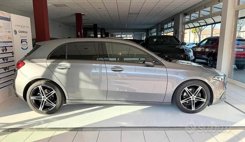 Usata Mercedes A180 116 CV (85 kW) 2020 Grigio Berlina