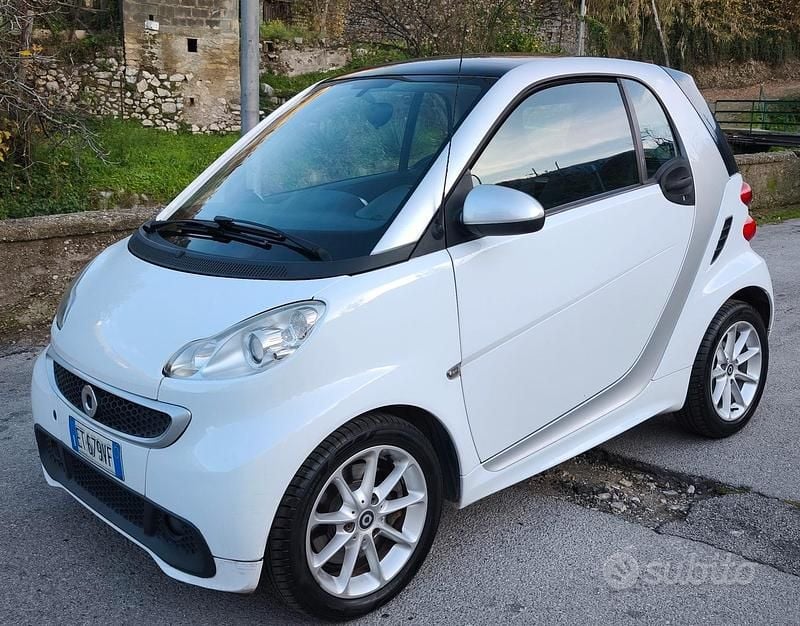 Bianco Usata 2014 Smart ForTwo Coupé Passion Coupé | 5700 € (Ottimo prezzo) - Immagine 1/4