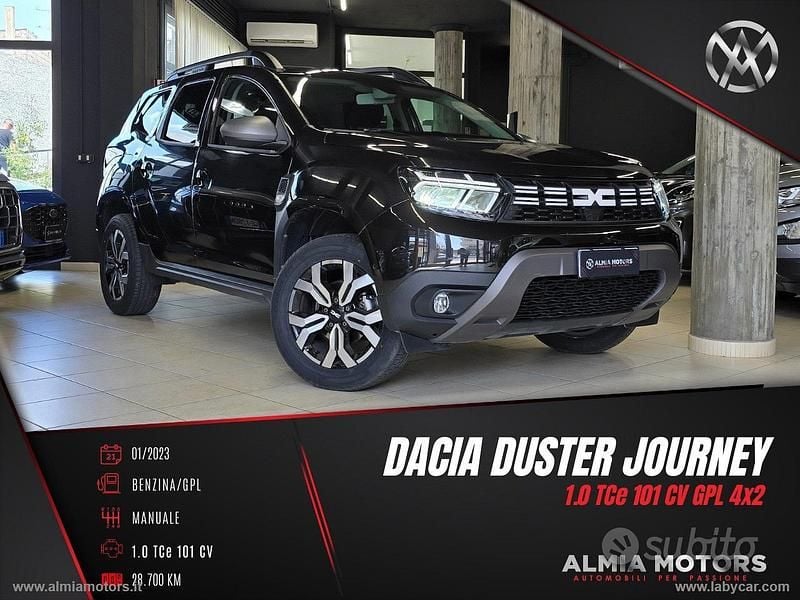 Nero Usata 2023 Dacia Duster Journey SUV | 16.990 € (Buon prezzo) - Immagine 1/4