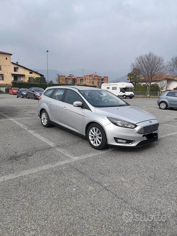 Usata Ford Focus 2015 Grigio Station wagon