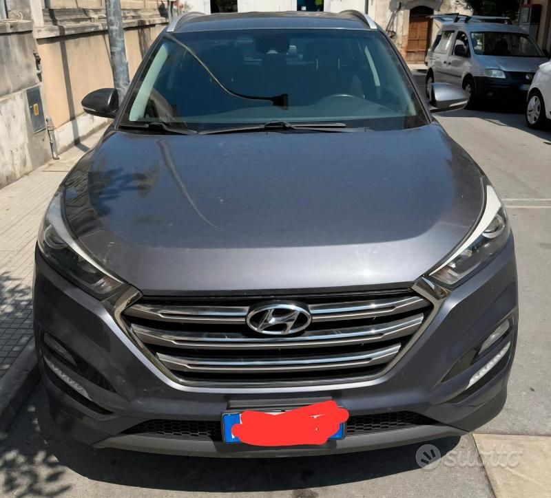 Usata Hyundai Tucson 141 CV (103 kW) 2016 Grigio SUV