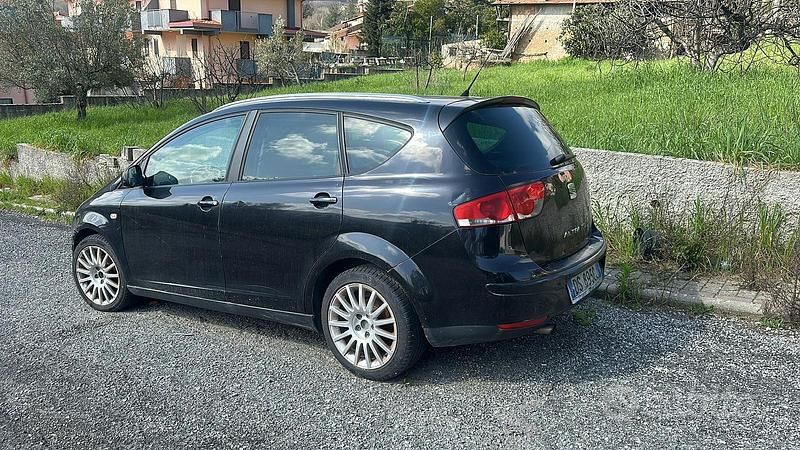 Usata Seat Altea 2010 Nero Monovolume