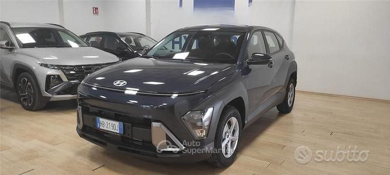 Blu Nuova 2025 Hyundai Kona SUV | 19.810 € (Super prezzo) - Immagine 1/4
