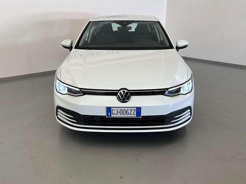 Usata VW Golf VIII Life 116 CV (85 kW) 2023 Bianco Utilitaria