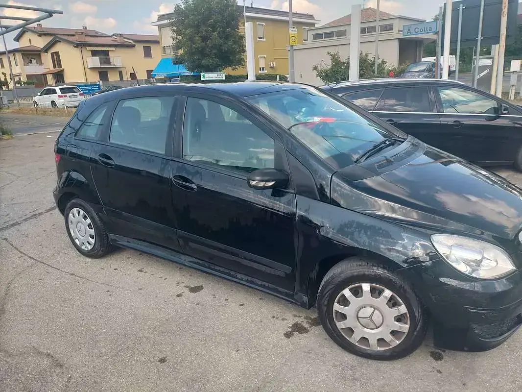 Usata Mercedes B150 95 CV (69 kW) 2008 Nero Monovolume