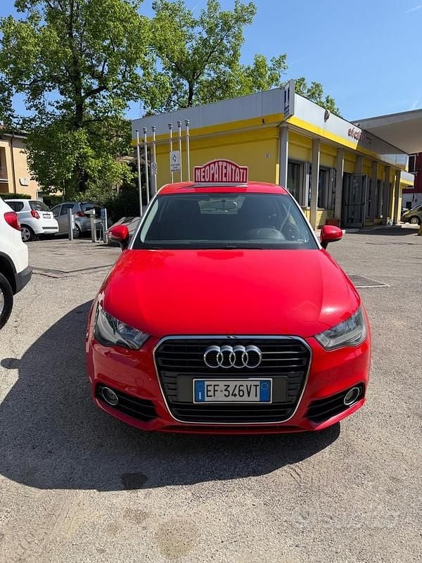 Usata Audi A1 Ambition 86 CV (63 kW) 2011 Rosso Utilitaria