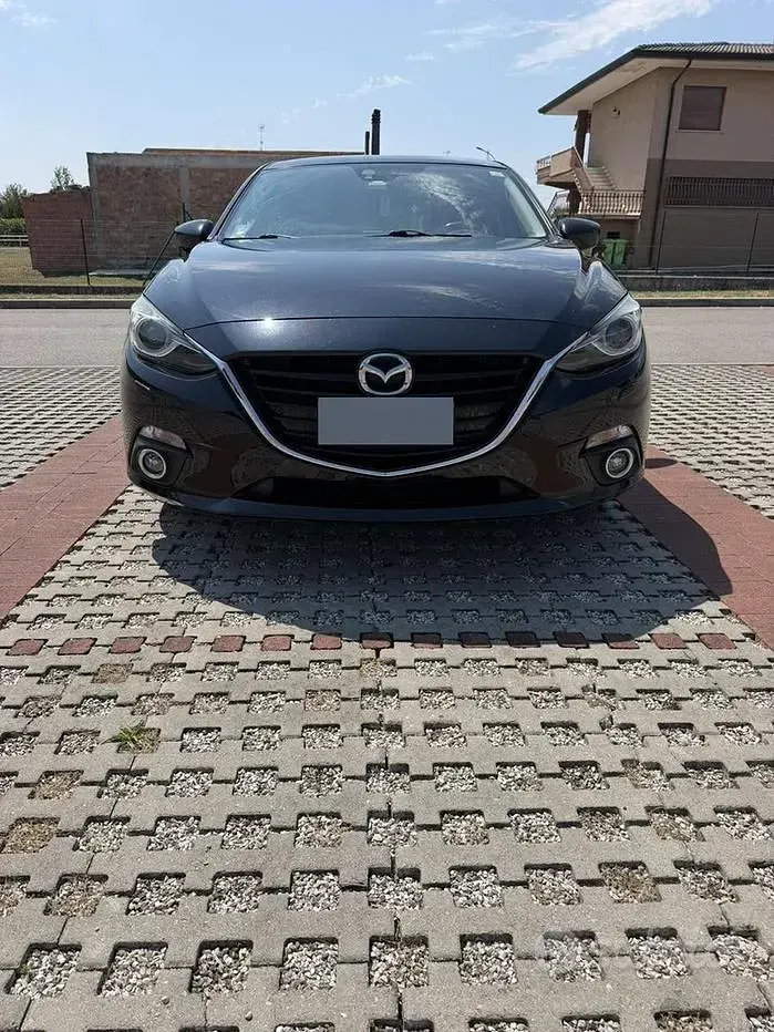 Usata Mazda 3 Exceed 105 CV (77 kW) 2016 Nero Berlina