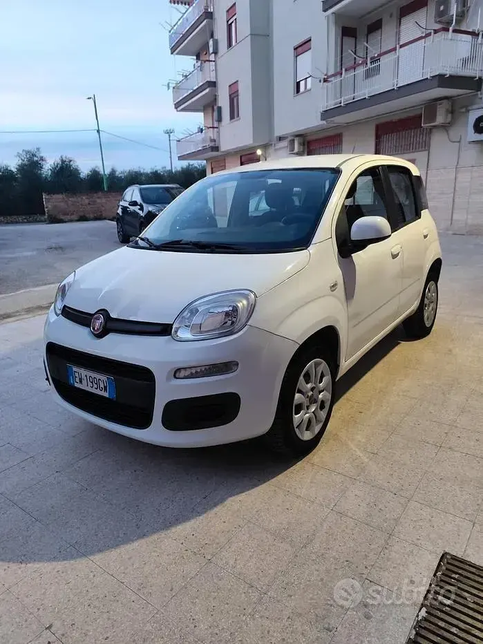 Käytetty Fiat Panda Lounge 80 HP (58 kW) 2014 Valkoinen Viistoperä