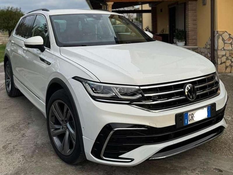 Usata VW Tiguan R-line 150 CV (110 kW) 2023 Bianco SUV