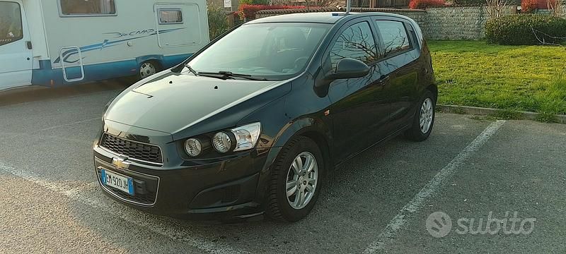 Usata Chevrolet Aveo 86 CV (63 kW) 2012 Nero Berlina